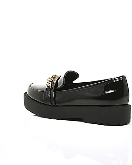 360 degree animation of product Black chunky chain loafers frame-19
