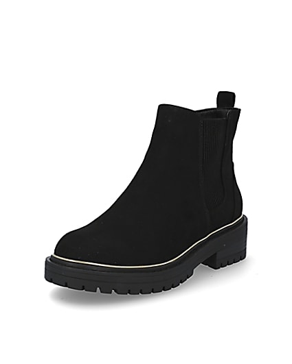 360 degree animation of product Black chunky chelsea boots frame-0
