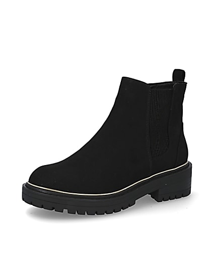 360 degree animation of product Black chunky chelsea boots frame-1