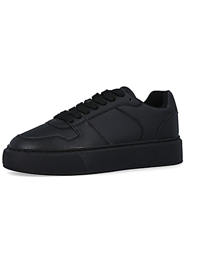 360 degree animation of product Black chunky trainers frame-1