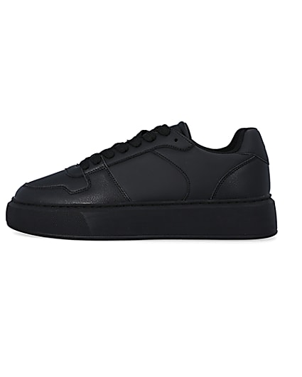 360 degree animation of product Black chunky trainers frame-3