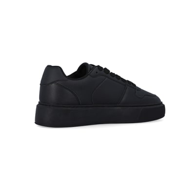 360 degree animation of product Black chunky trainers frame-13