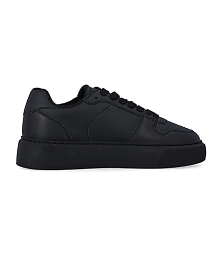 360 degree animation of product Black chunky trainers frame-14