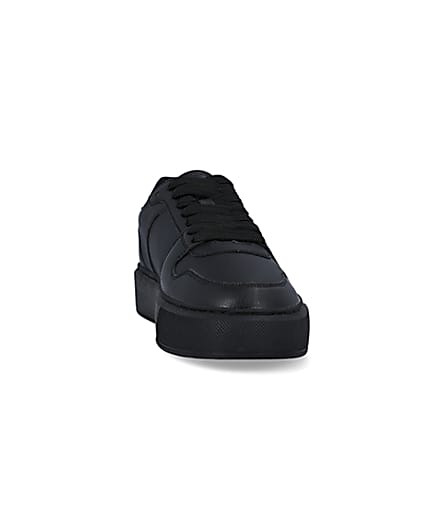 360 degree animation of product Black chunky trainers frame-20