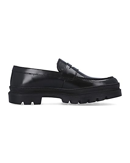 360 degree animation of product Black Cleated sole Loafers frame-15