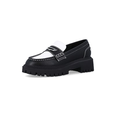 360 degree animation of product Black colour block chunky loafers frame-1