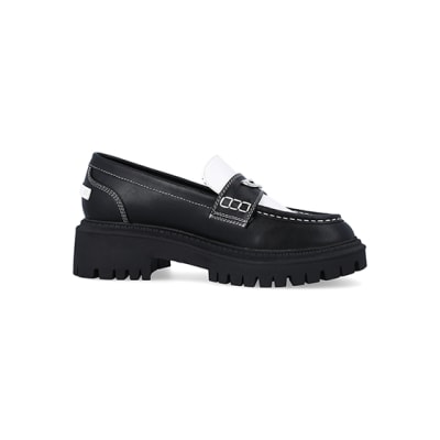 360 degree animation of product Black colour block chunky loafers frame-16