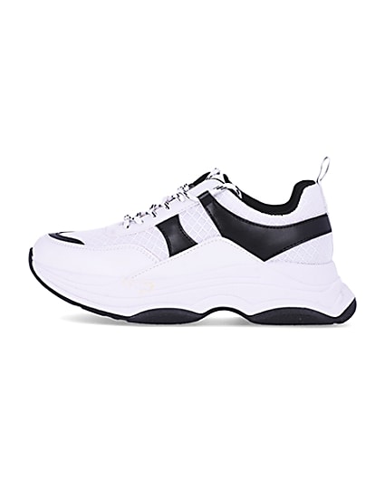 360 degree animation of product Black colour block chunky trainers frame-3