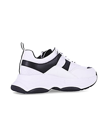360 degree animation of product Black colour block chunky trainers frame-13