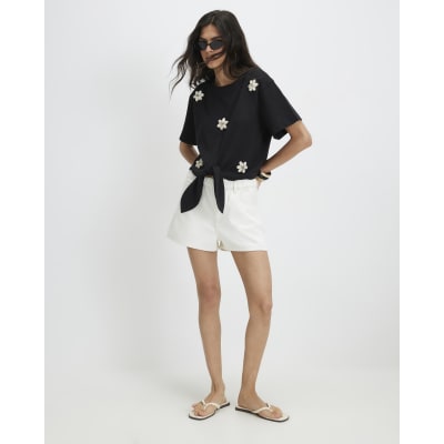 Black Cotton Flower Shell Knot Front T-Shirt