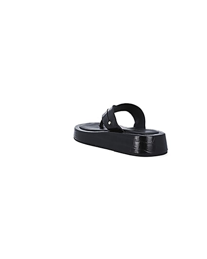 360 degree animation of product Black croc embossed flatform sandals frame-7