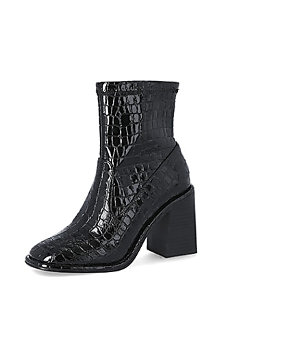 360 degree animation of product Black croc embossed heeled ankle boots frame-1