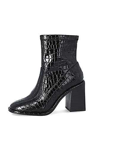 360 degree animation of product Black croc embossed heeled ankle boots frame-2