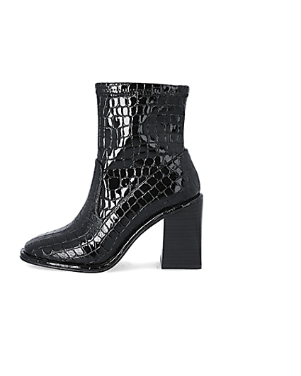 360 degree animation of product Black croc embossed heeled ankle boots frame-3