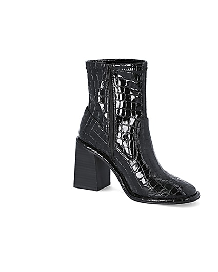 360 degree animation of product Black croc embossed heeled ankle boots frame-17