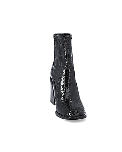 360 degree animation of product Black croc embossed heeled ankle boots frame-20
