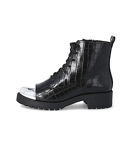 360 degree animation of product Black croc embossed lace-up boots frame-3