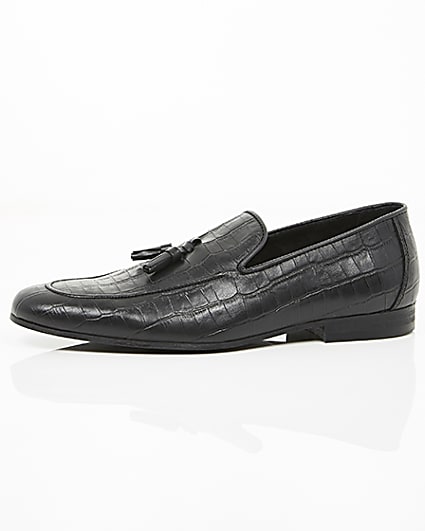 360 degree animation of product Black croc embossed leather loafers frame-23