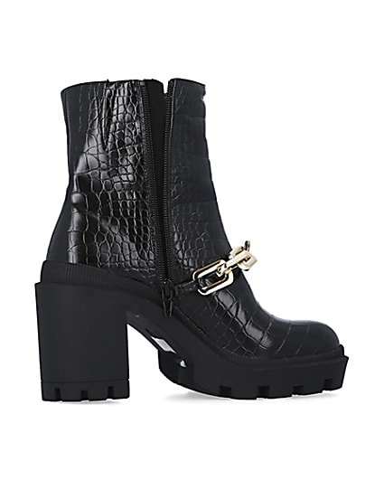 360 degree animation of product Black croc heeled ankle boots frame-14