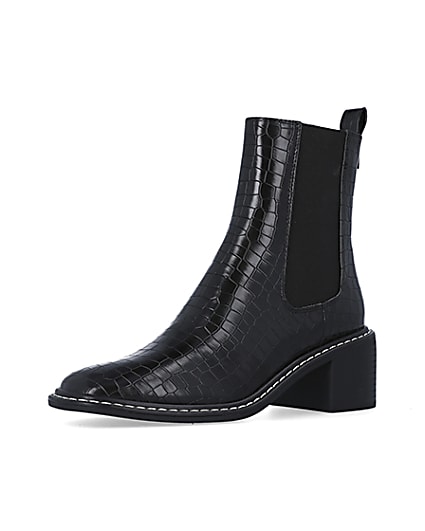360 degree animation of product Black croc heeled chelsea boots frame-1