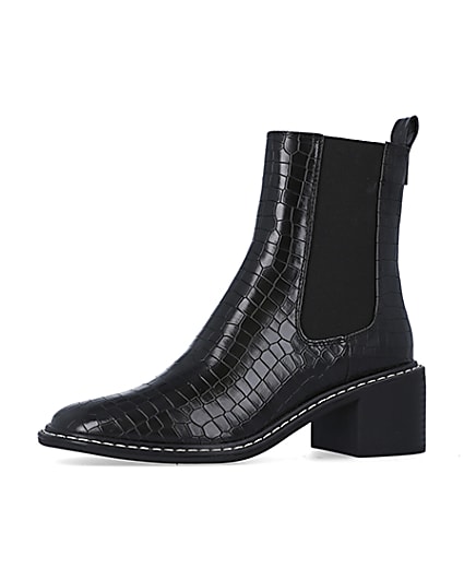 360 degree animation of product Black croc heeled chelsea boots frame-2