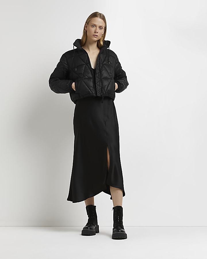 Black cropped quilted puffer coat