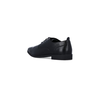 360 degree animation of product Black derby shoes frame-6