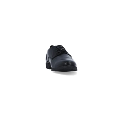 360 degree animation of product Black derby shoes frame-20