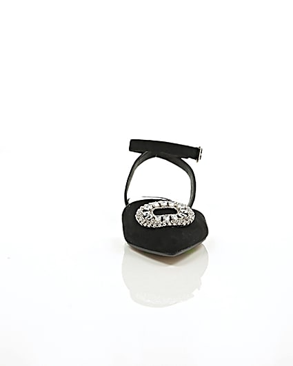 360 degree animation of product Black diamante embellished pointed shoes frame-4