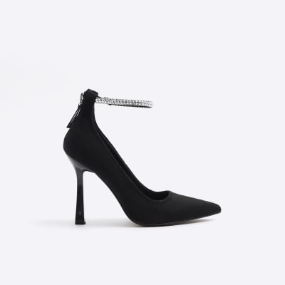 Black court shoes outlet with strap