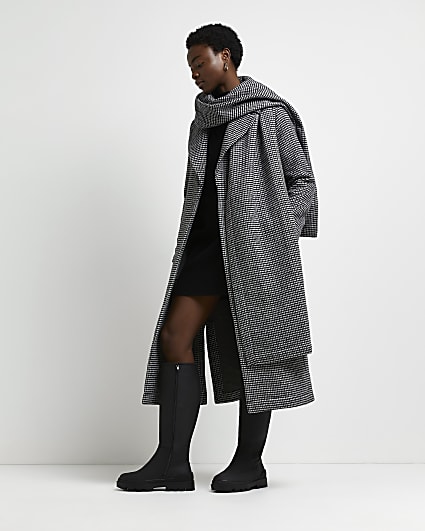 Black dogtooth scarf coat