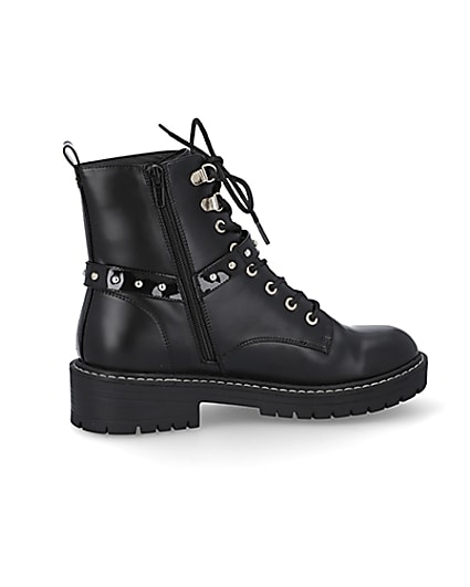 360 degree animation of product Black embellished RI chunky lace up boots frame-14