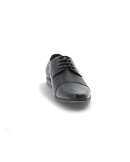 360 degree animation of product Black embossed lace-up derby shoes frame-20