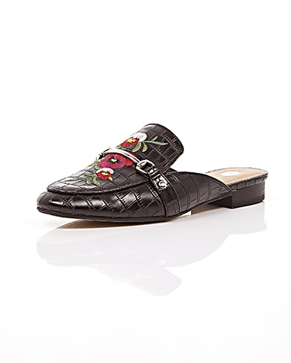 360 degree animation of product Black embroidered floral backless loafers frame-0