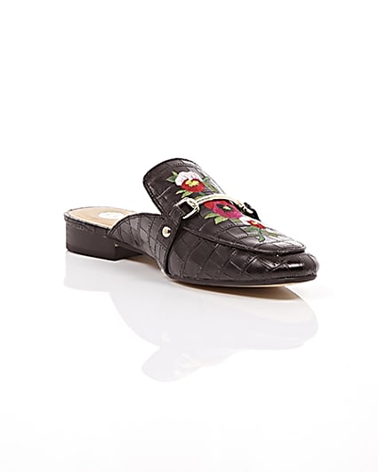 360 degree animation of product Black embroidered floral backless loafers frame-6