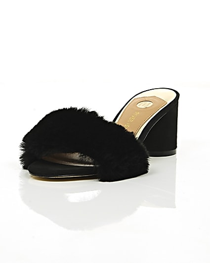 360 degree animation of product Black faux fur block heel mules frame-1