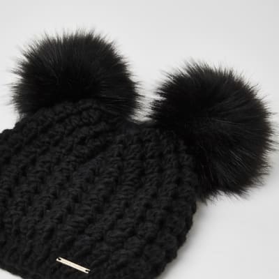 Black faux fur pom pom knitted hat