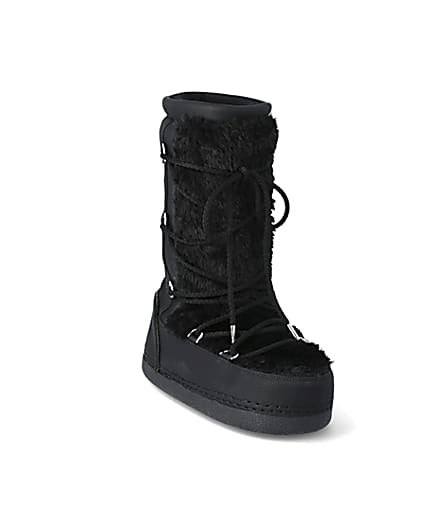 360 degree animation of product Black faux fur trim snow boots frame-19