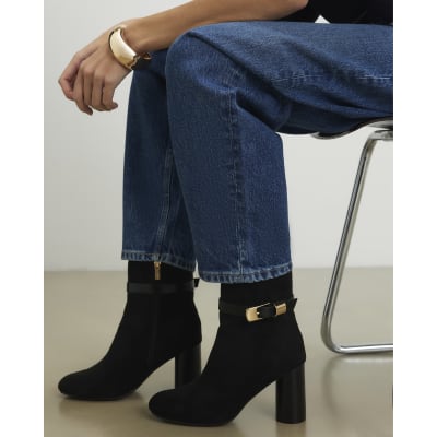 Black Faux Suede Round Heel Buckle Boots