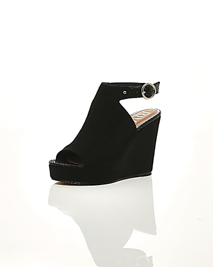 360 degree animation of product Black faux suede wedges frame-0