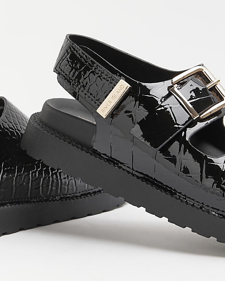 Black flatform buckle sandals