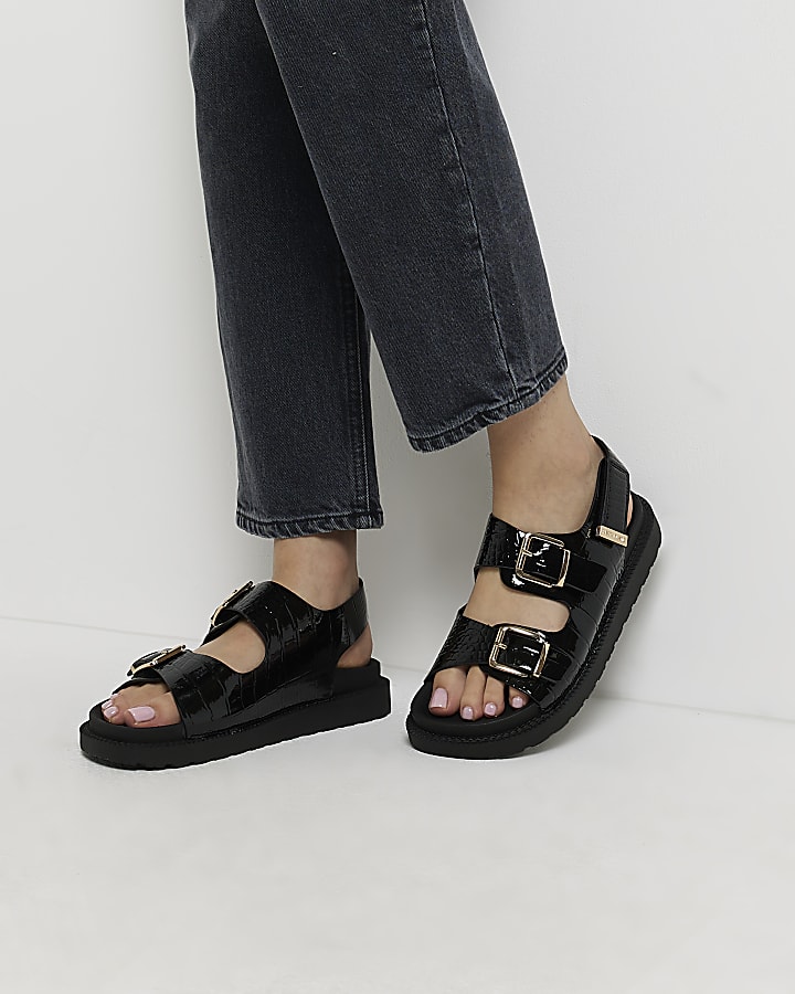 Black flatform buckle sandals