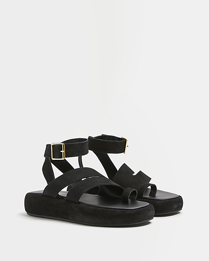 Black flatform gladiator sandals