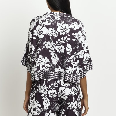 Black floral crop shirt