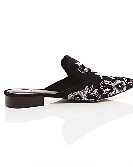 360 degree animation of product Black floral embroidered backless loafers frame-11
