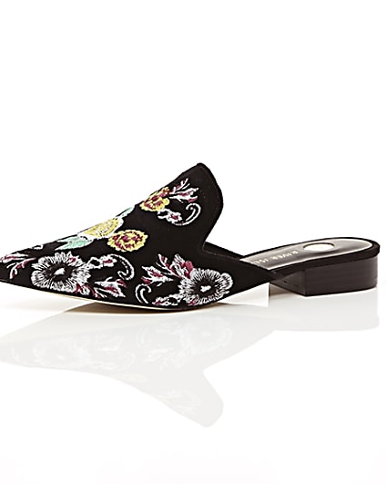 360 degree animation of product Black floral embroidered backless loafers frame-23