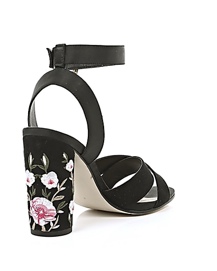 360 degree animation of product Black floral embroidered block heel sandals frame-13
