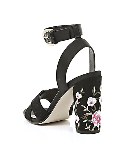 360 degree animation of product Black floral embroidered block heel sandals frame-18