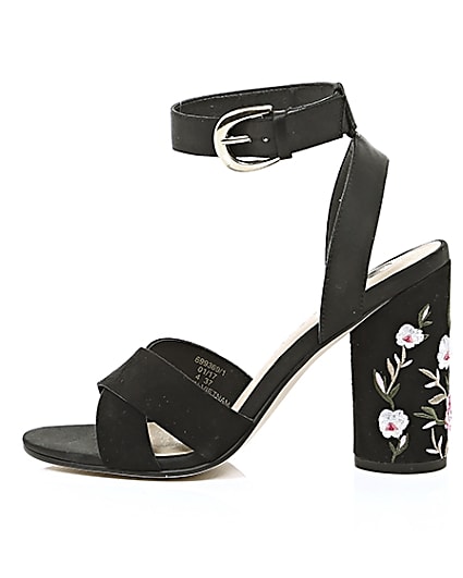 360 degree animation of product Black floral embroidered block heel sandals frame-21