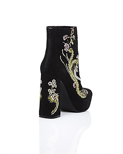 360 degree animation of product Black floral embroidered platform boots frame-13